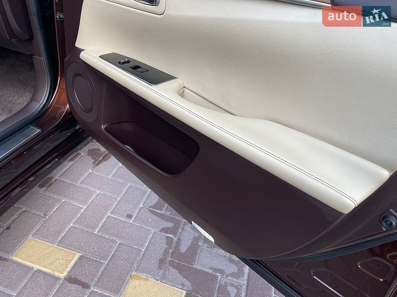 Седан Lexus ES 2015 в Киеве