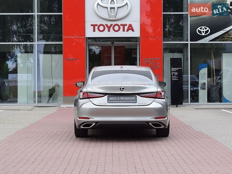 Седан Lexus ES 2021 в Житомире