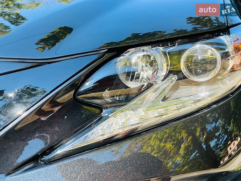 Седан Lexus ES 2017 в Миколаєві