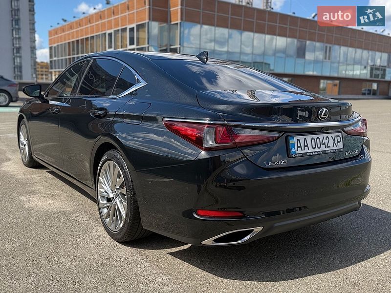 Седан Lexus ES 2019 в Києві