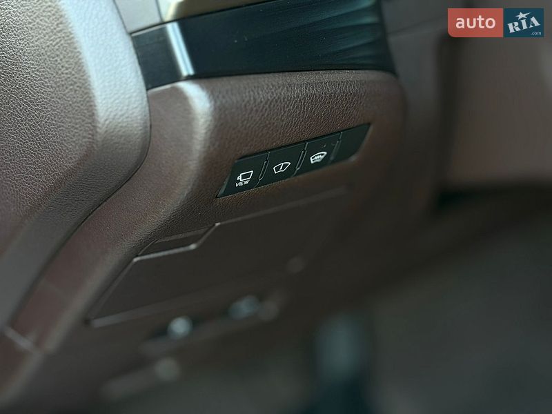 Седан Lexus ES 2019 в Николаеве