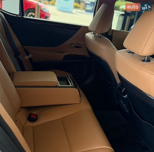 Седан Lexus ES 2023 в Днепре