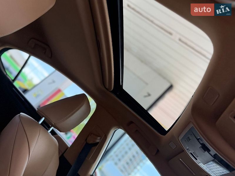 Седан Lexus ES 2023 в Днепре