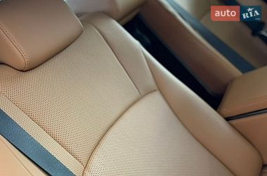 Седан Lexus ES 2023 в Днепре