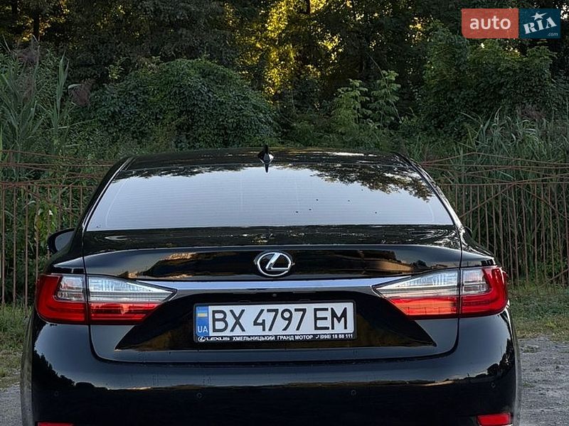 Седан Lexus ES 2017 в Хмельницком
