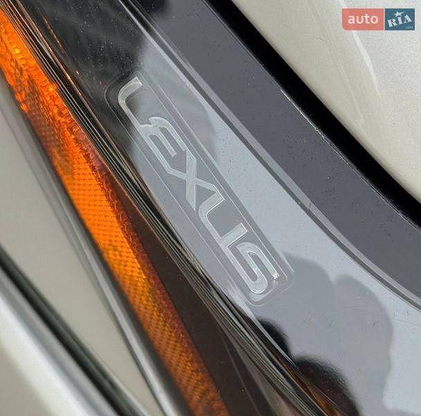 Седан Lexus ES 2019 в Києві
