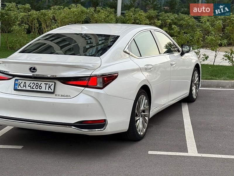 Седан Lexus ES 2019 в Києві