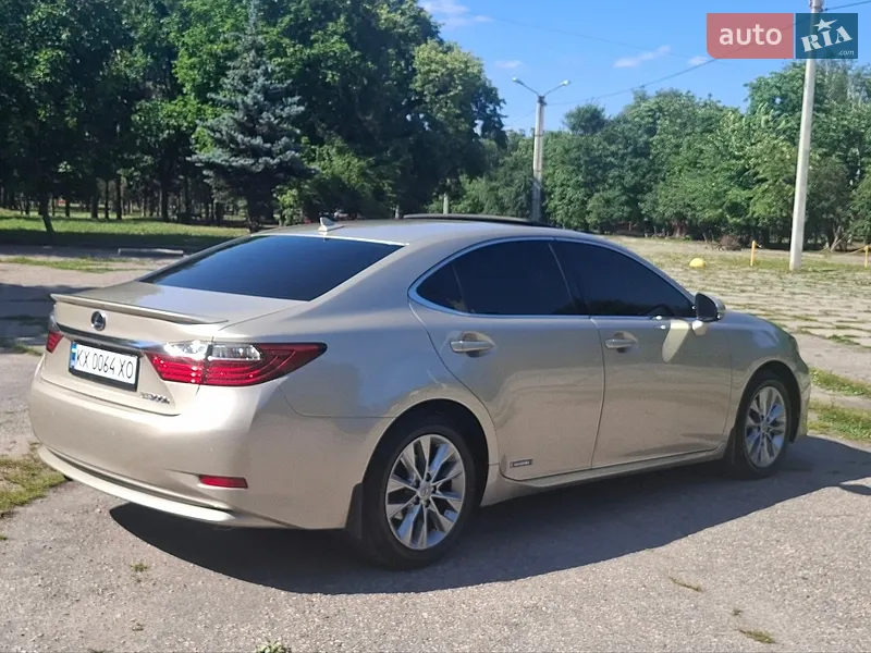 Lexus ES 2013