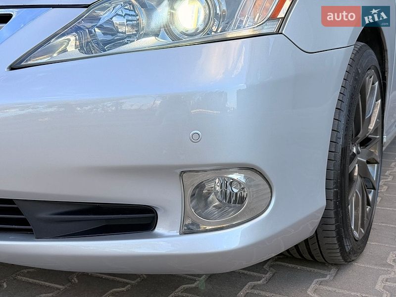 Седан Lexus ES 2009 в Тернополі