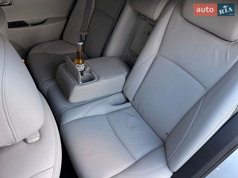Седан Lexus ES 2009 в Тернополі