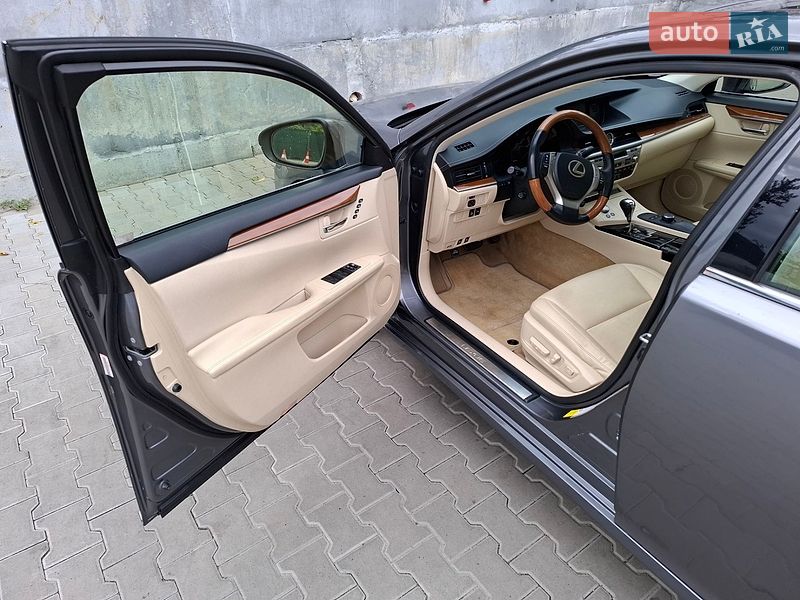 Седан Lexus ES 2014 в Києві
