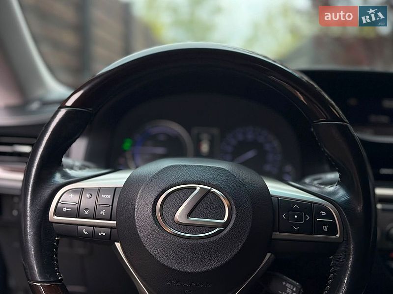 Седан Lexus ES 2017 в Києві