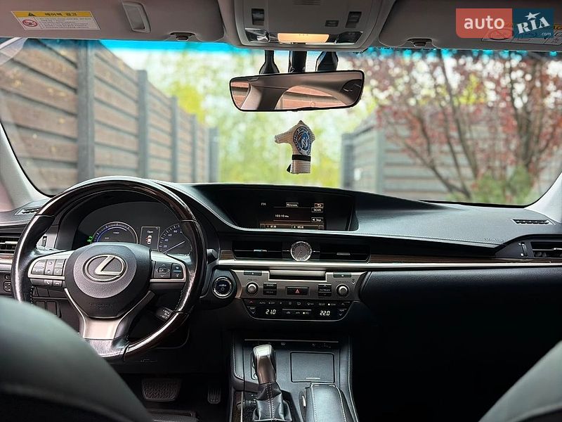 Седан Lexus ES 2017 в Києві