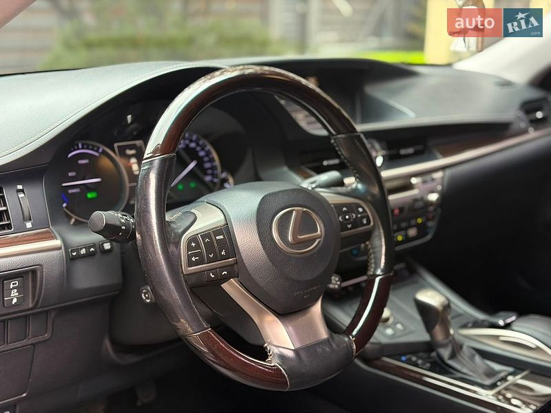 Седан Lexus ES 2017 в Києві