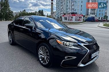 Седан Lexus ES 2016 в Черкасах