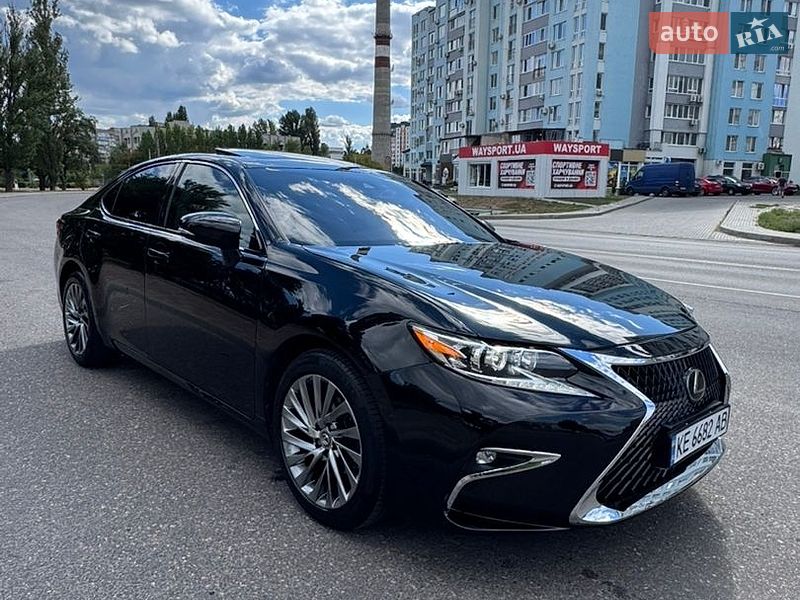 Седан Lexus ES 2016 в Черкасах
