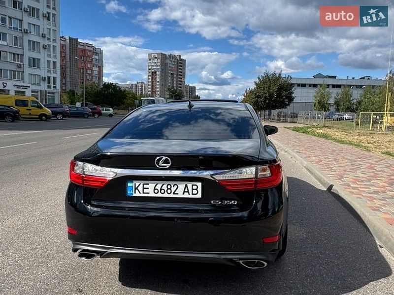 Седан Lexus ES 2016 в Черкасах