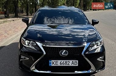 Седан Lexus ES 2016 в Черкассах Седан Lexus ES 2016 в Черкассах
