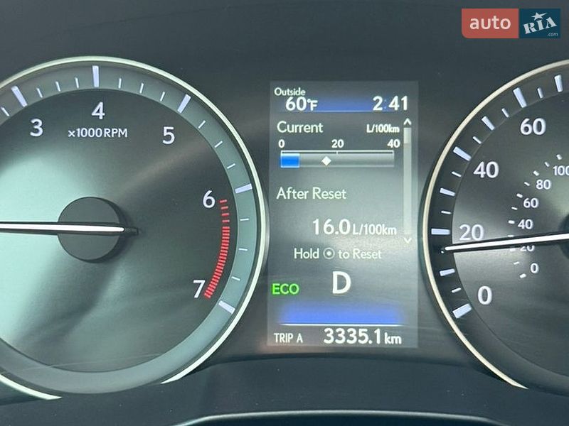 Седан Lexus ES 2016 в Черкасах