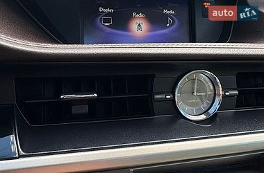 Седан Lexus ES 2016 в Черкасах