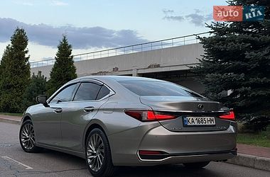 Седан Lexus ES 2018 в Києві