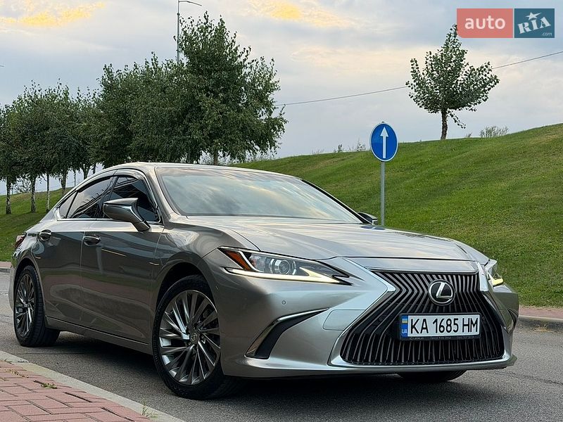 Седан Lexus ES 2018 в Києві