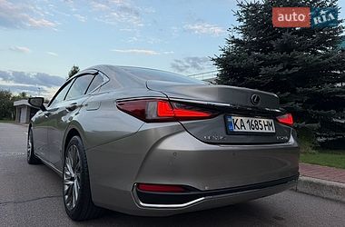 Седан Lexus ES 2018 в Києві