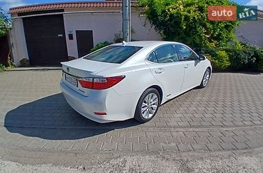 Седан Lexus ES 2014 в Одесі