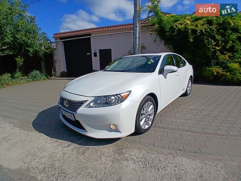 Седан Lexus ES 2014 в Одесі