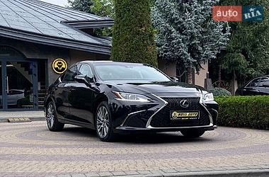 Седан Lexus ES 2020 в Львове