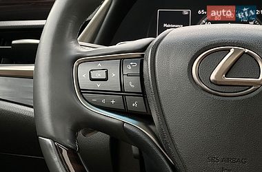 Седан Lexus ES 2020 в Львові