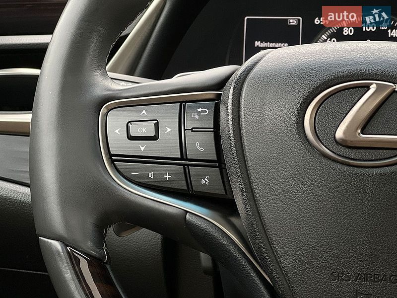 Седан Lexus ES 2020 в Львові