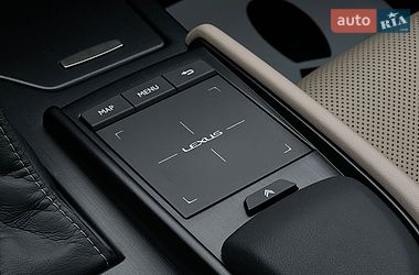 Седан Lexus ES 2020 в Львові
