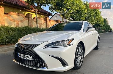Седан Lexus ES 2021 в Виннице