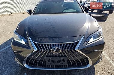Седан Lexus ES 2023 в Львові