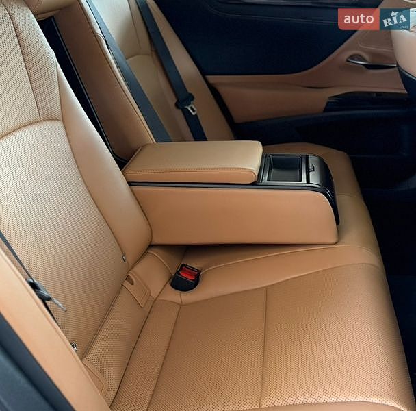 Седан Lexus ES 2023 в Дніпрі фото 39 Седан Lexus ES 2023 в Дніпрі