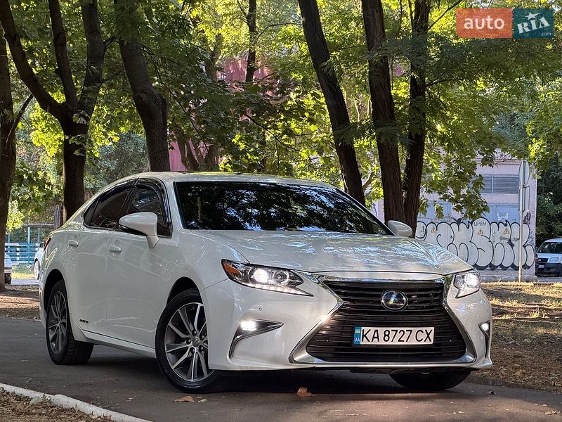 Седан Lexus ES 2016 в Одесі