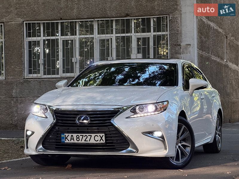 Седан Lexus ES 2016 в Одесі