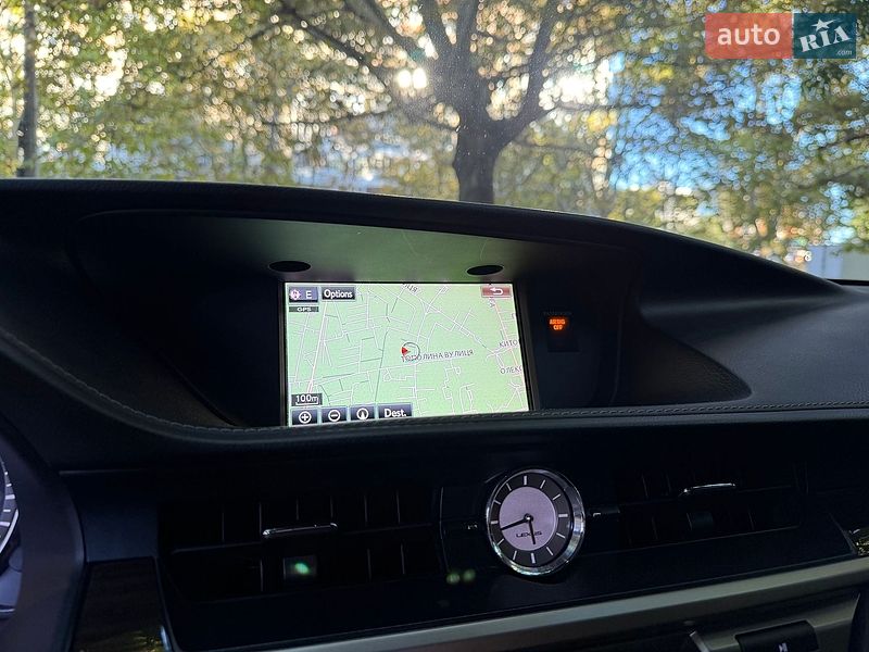 Седан Lexus ES 2016 в Одесі