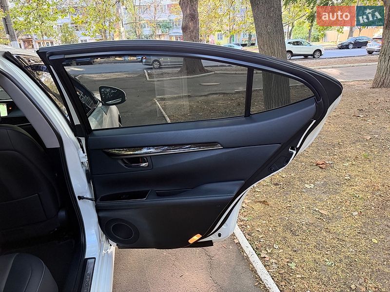 Седан Lexus ES 2016 в Одесі