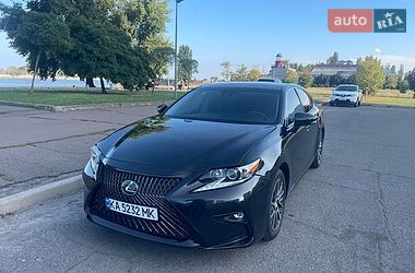Седан Lexus ES 2018 в Черкассах Седан Lexus ES 2018 в Черкассах