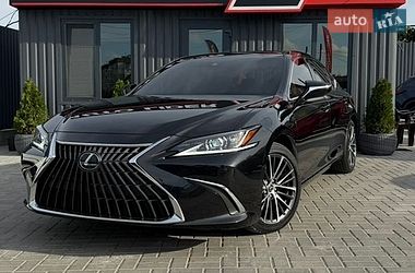Седан Lexus ES 2025 в Кропивницькому