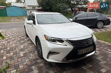 Седан Lexus ES 2017 в Киеве