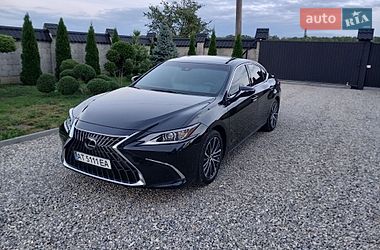 Седан Lexus ES 2024 в Івано-Франківську