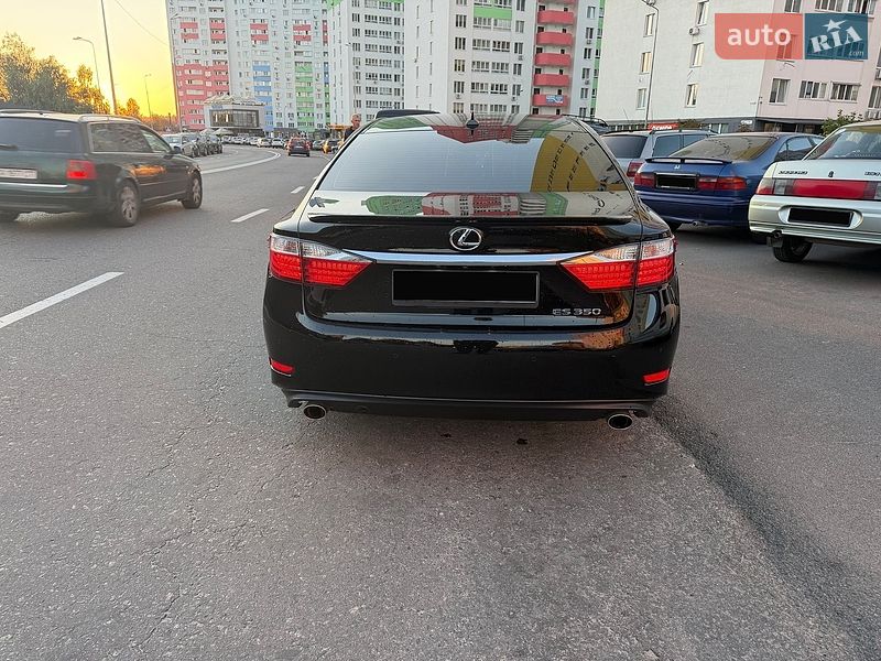 Седан Lexus ES 2014 в Києві