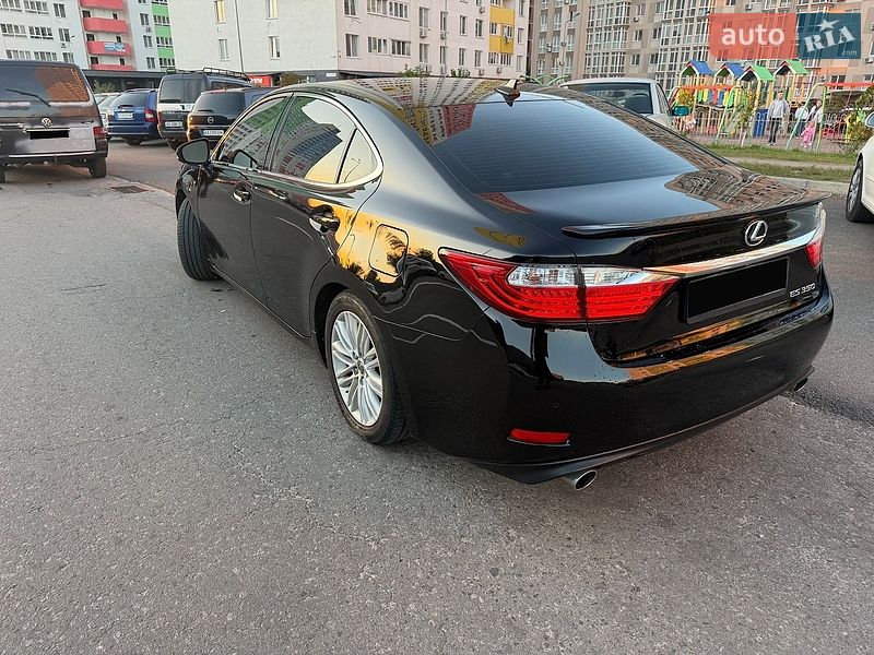 Седан Lexus ES 2014 в Києві