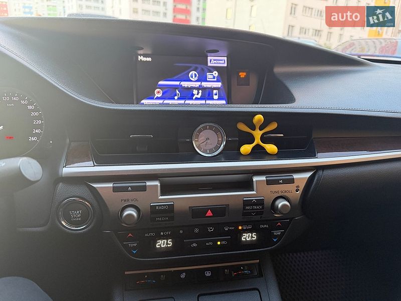 Седан Lexus ES 2014 в Києві