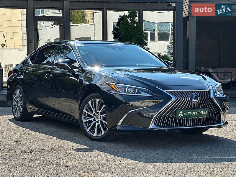 Lexus ES 2019