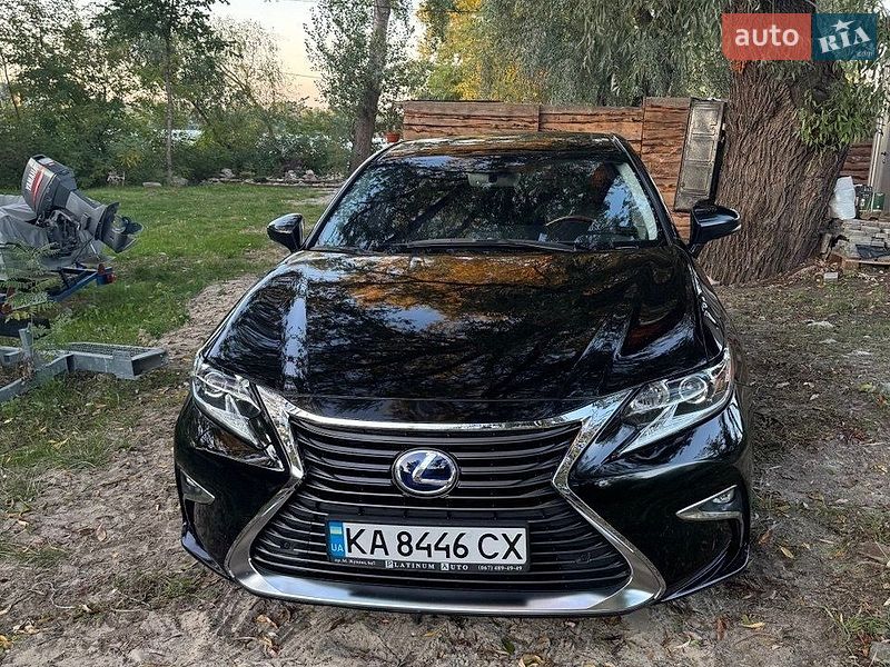 Lexus ES 2016