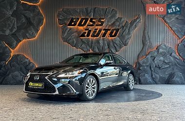 Седан Lexus ES 2020 в Львове